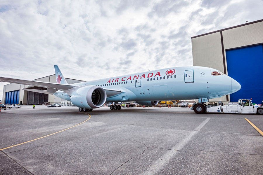 Unconscious man saved by Saudi doctor on board an Air Canada flight | Baaghi TV