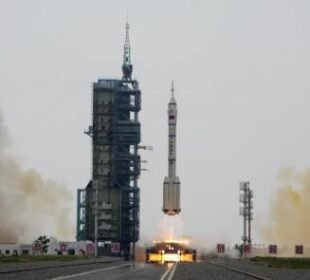 China Launches New Crew for Space Station | Baaghi TV