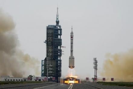 China Launches New Crew for Space Station | Baaghi TV