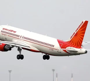 Passenger Assaults Air India Crew Member On Board | Baaghi TV