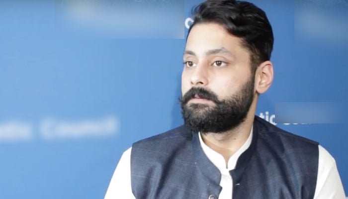 Karachi Police registers case of alleged abduction of lawyer Jibran Nasir | Baaghi TV