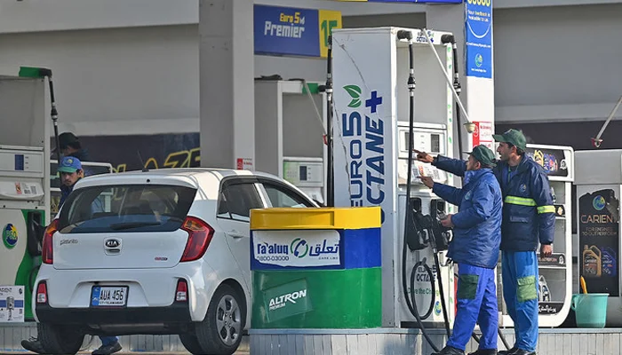 Mafia: Reason why petrol pumps will be closed tomorrow! | Baaghi TV