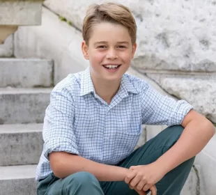 Milestone photograph of Prince George released for his 10th birthday | Baaghi TV