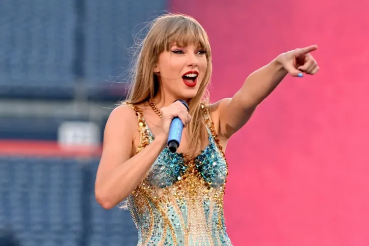 Taylor Swift estimated to be a Billionaire: Report | Baaghi TV