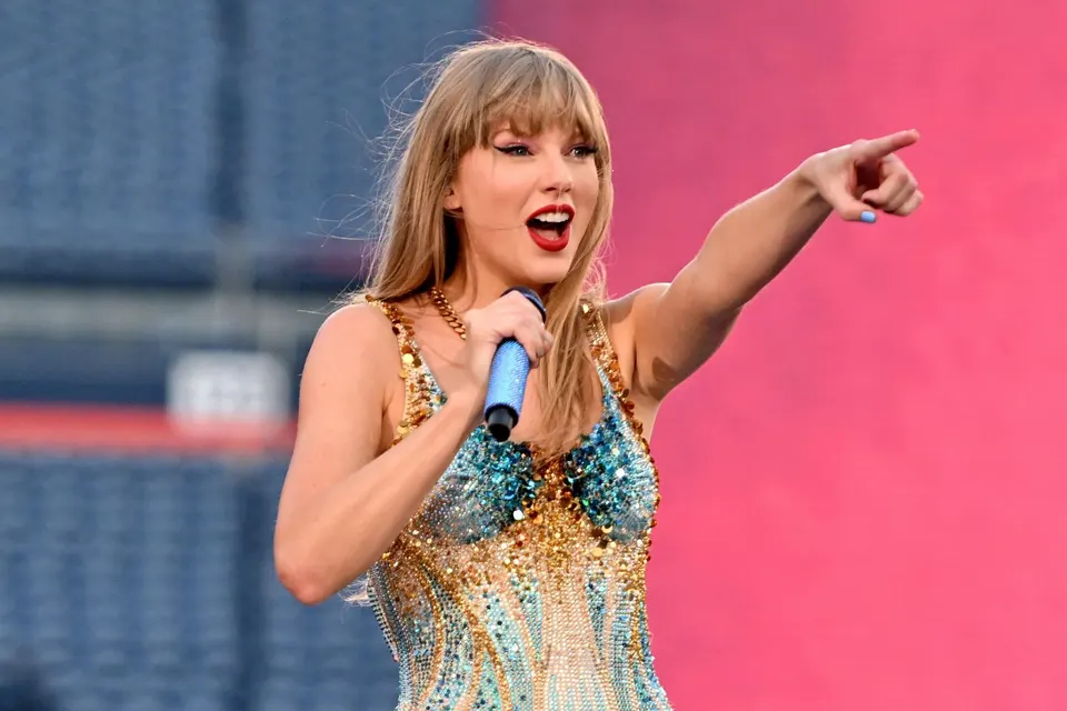 Taylor Swift estimated to be a Billionaire: Report | Baaghi TV