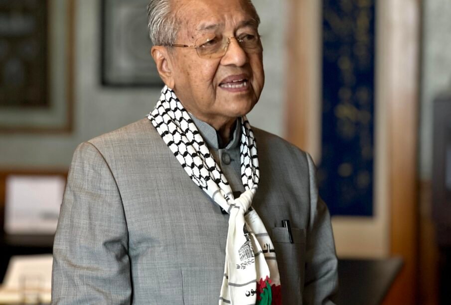 DR MAHATHIR BIN MOHAMAD