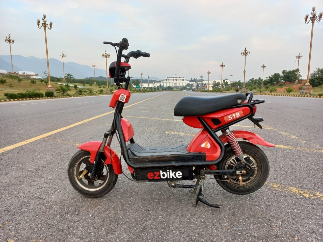 ezBike Launches Revolutionary Battery Swap Network & Environmentally Friendly Electron Scooter | Baaghi TV