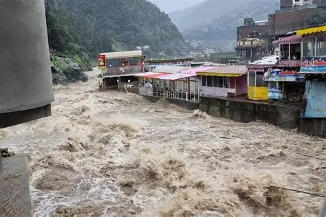 From Beauty to Disaster: Cloud Bursts in the Mountains of KPK | Baaghi TV