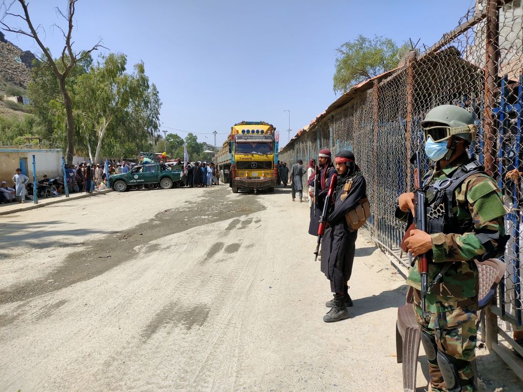 TLP Ban Enforced as Pak-Afghan Talks Continue; Cross-Border Trade Revives Amid Fresh Militancy | Baaghi TV