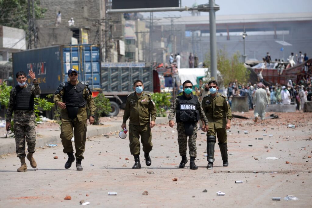Lahore Tense as Police, TLP Clash Ahead of Planned ‘Gaza March’ | Baaghi TV