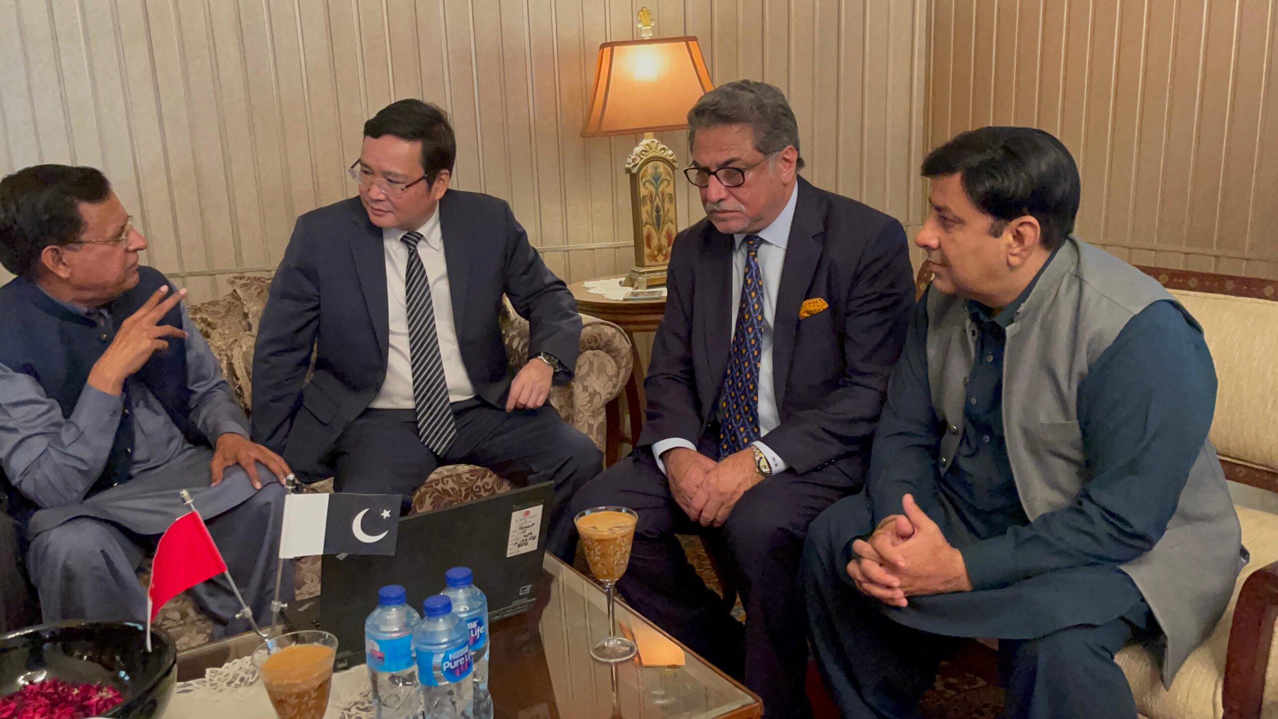 Chinese Counsel General's Visit to Gujrat and Mian Akbar House | Baaghi TV