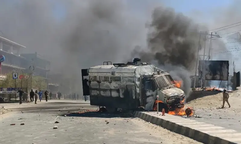Tension Escalates in Ladakh as Internet Blocked, Forces Deployed | Baaghi TV