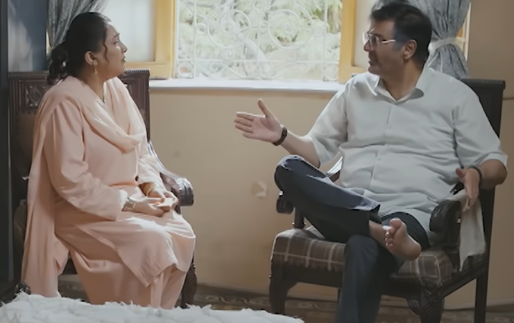 Two characters from drama Sharpasand