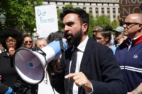 Zohran Mamdani’s Victory: A Turning Point in U.S. Politics and the Beginning of Trumpism’s Decline | Baaghi TV