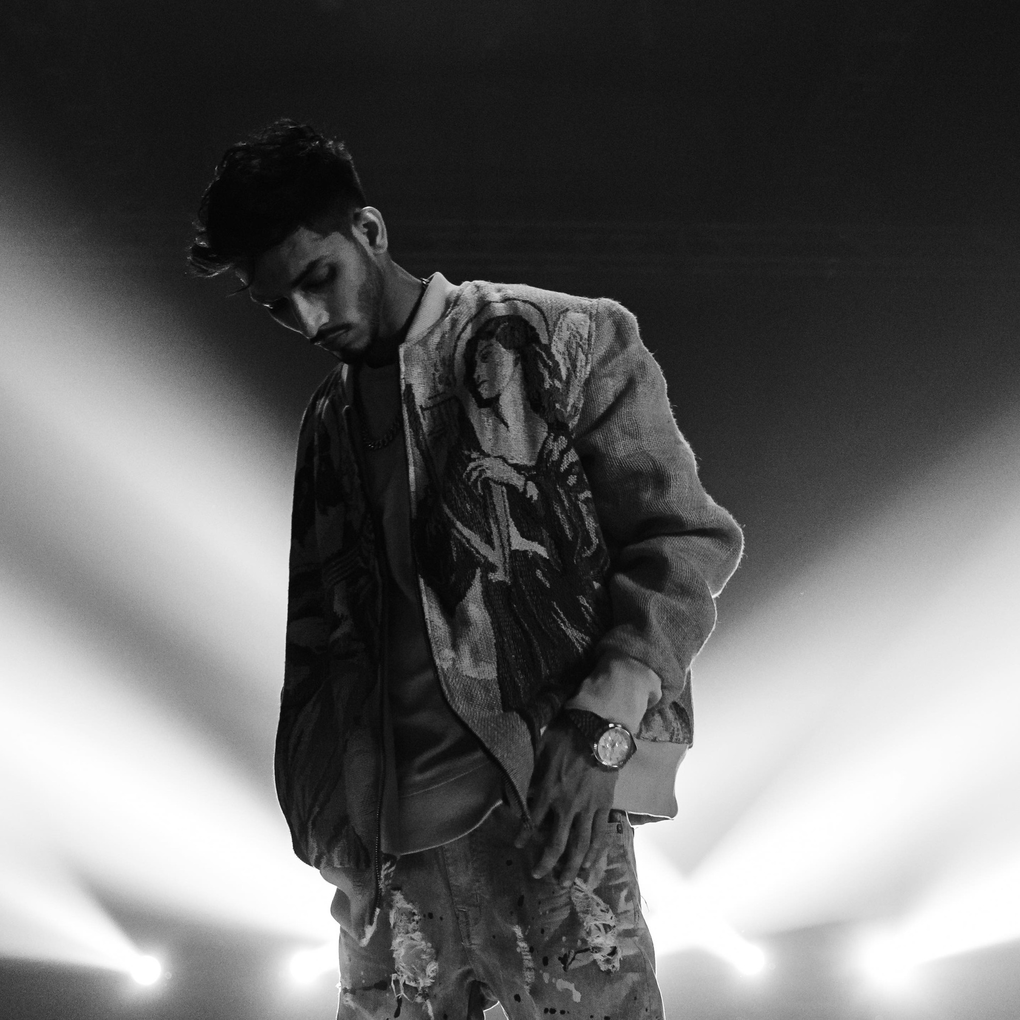 Leading singer from Karachi Talha Anjum